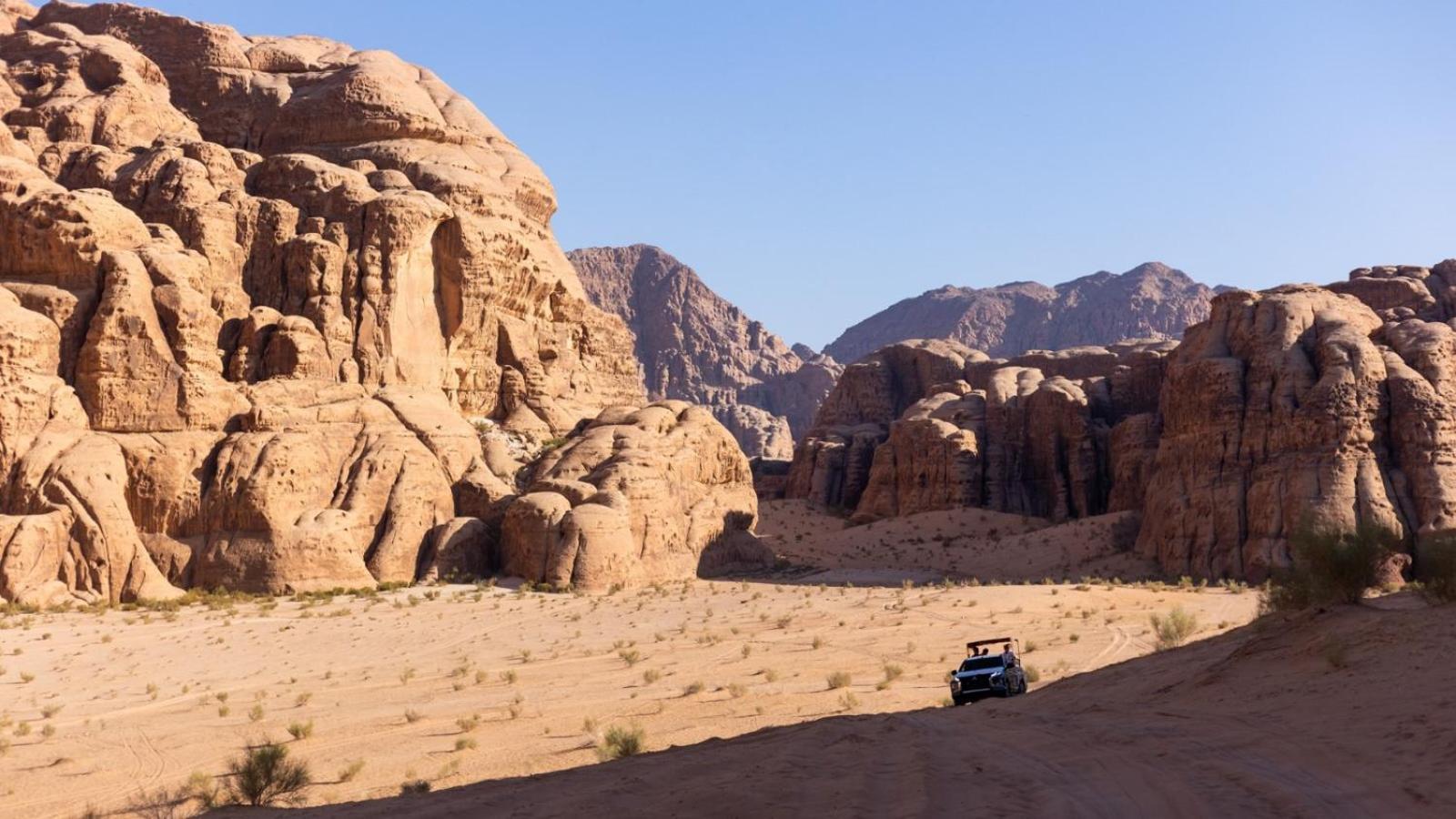 Отель Wadi Rum Caeser Camp Экстерьер фото