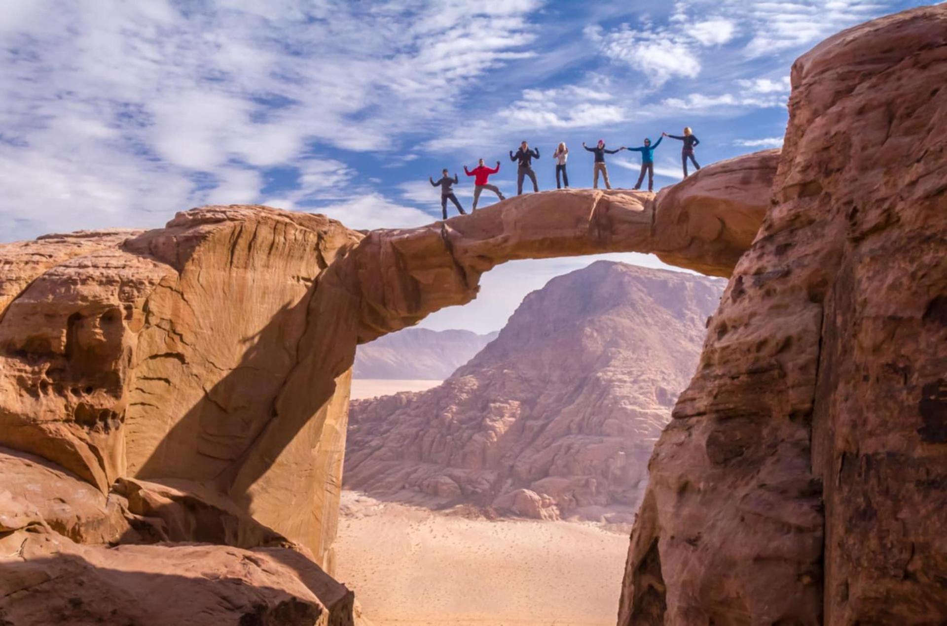 Отель Wadi Rum Caeser Camp Экстерьер фото