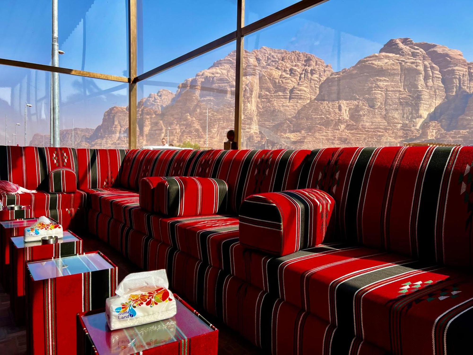 Отель Wadi Rum Caeser Camp Экстерьер фото