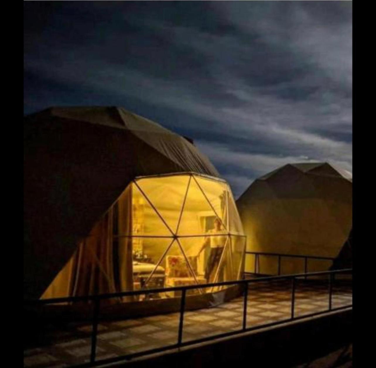 Отель Wadi Rum Caeser Camp Экстерьер фото