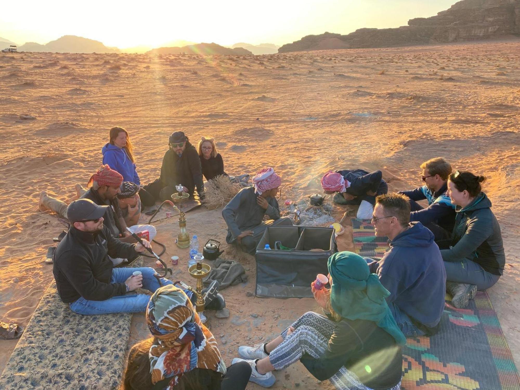 Отель Wadi Rum Caeser Camp Экстерьер фото