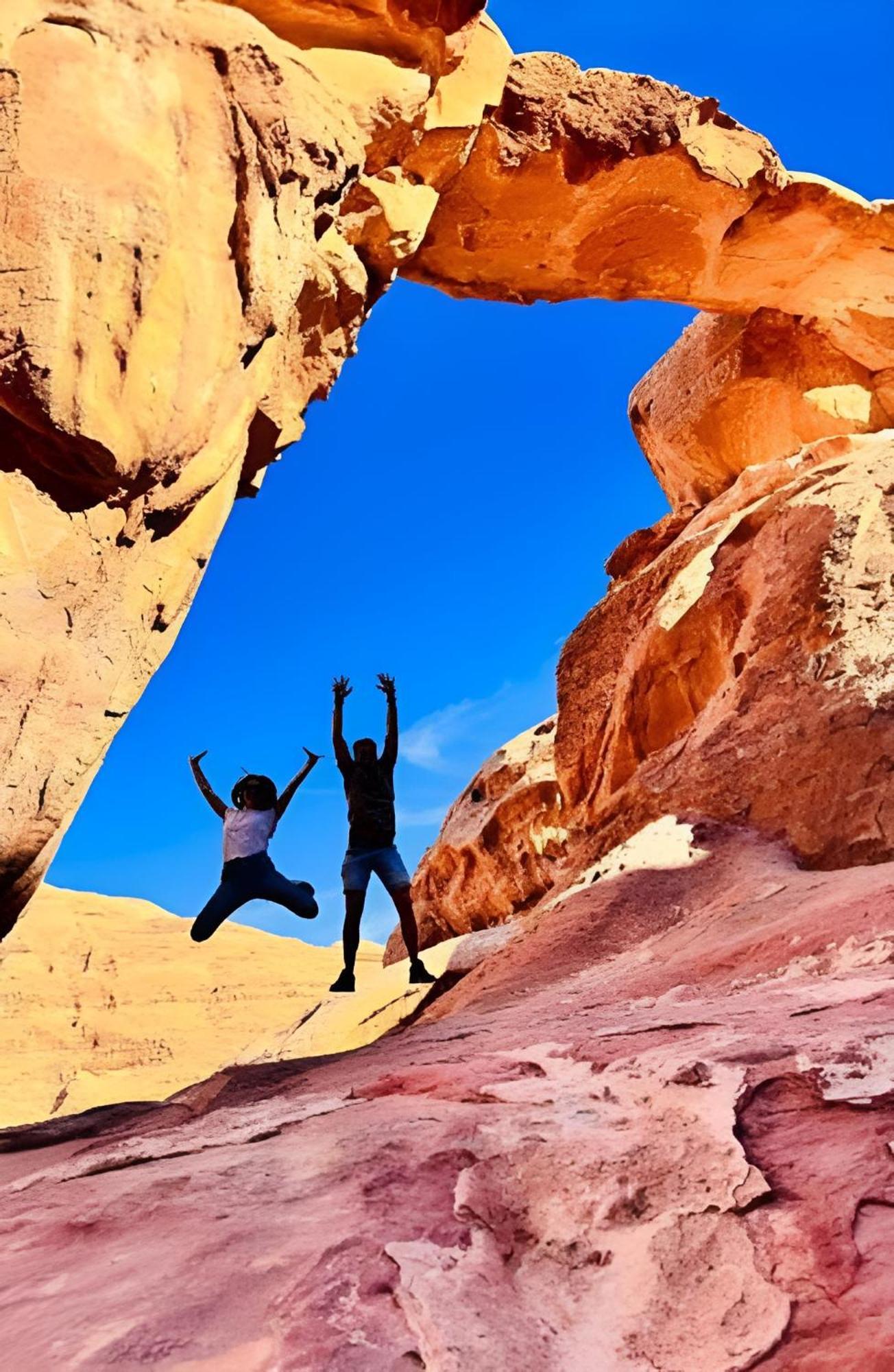 Отель Wadi Rum Caeser Camp Экстерьер фото