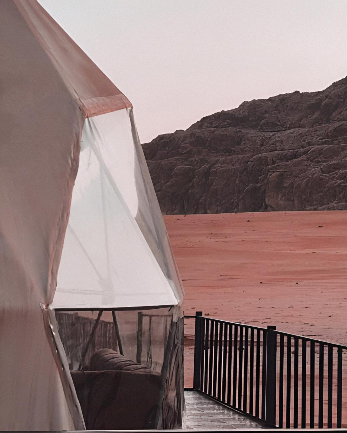 Отель Wadi Rum Caeser Camp Экстерьер фото